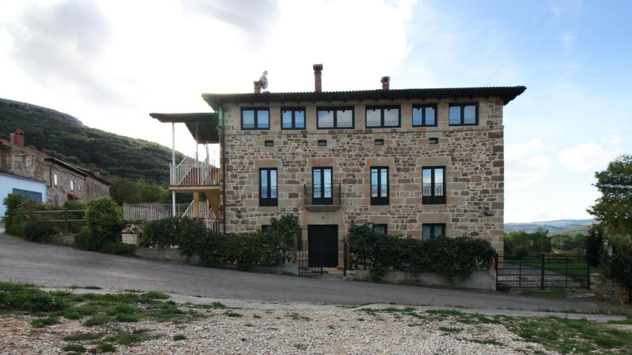 La Romanika De Fellini San Martín de Elines Buitenkant foto