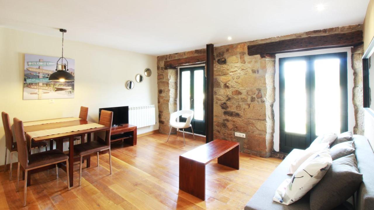 La Romanika De Fellini San Martín de Elines Buitenkant foto