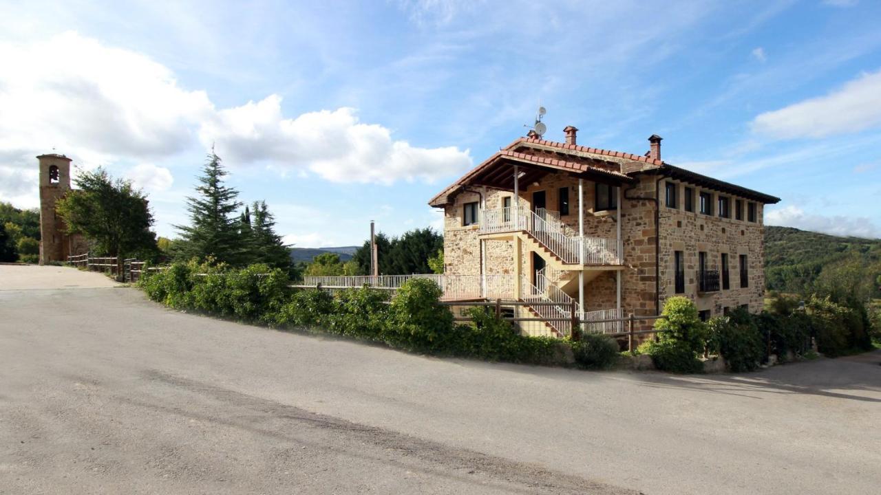 La Romanika De Fellini San Martín de Elines Buitenkant foto