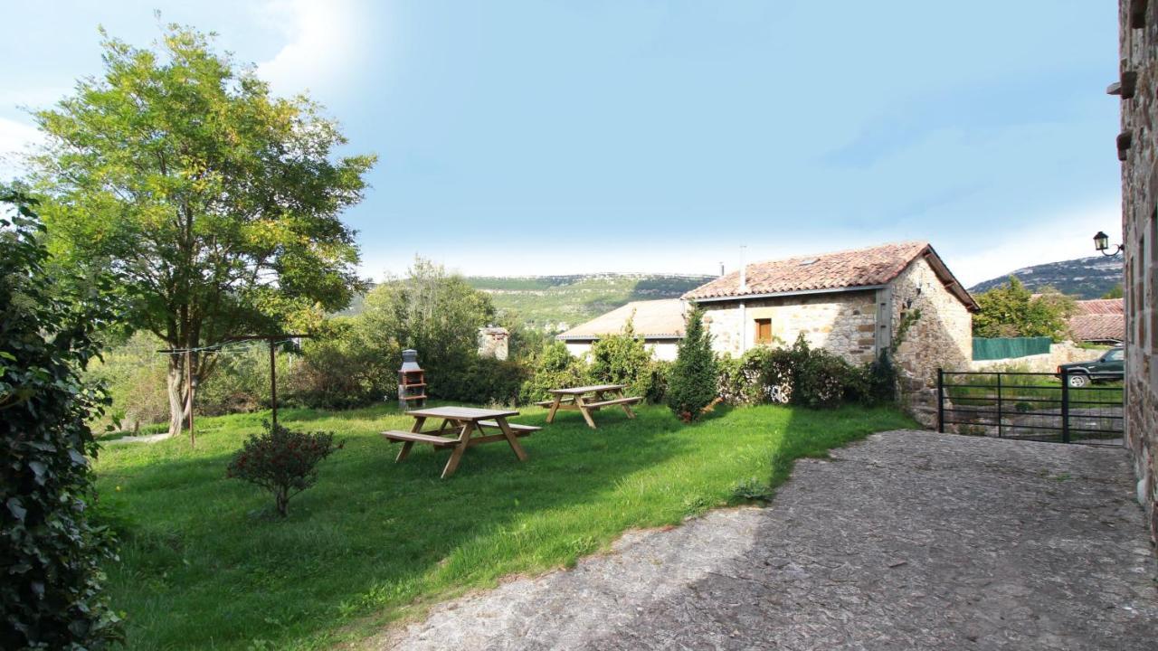 La Romanika De Fellini San Martín de Elines Buitenkant foto